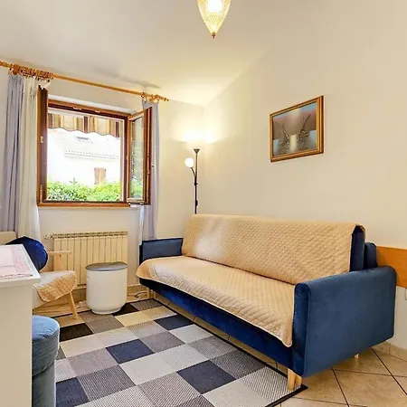 Rosetta Two Apartment