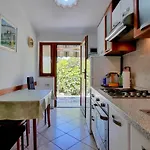 Rosetta Two Apartment